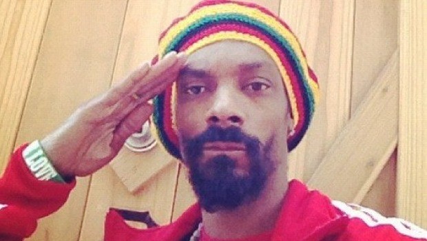 Snoop Dogg se reencarna en Snoop Lion y publica un álbum de reggae. Escucha La La La