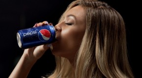 Las mil caras de Beyoncé. Grown Woman suena en el nuevo anuncio de Pepsi