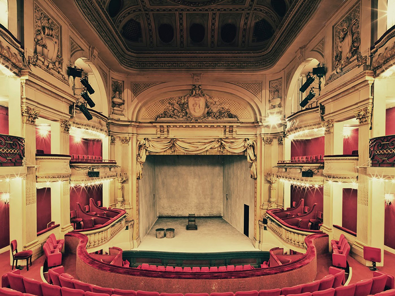 Théâtre de la Madeleine, Paris, 2011 - © Franck Bohbot
