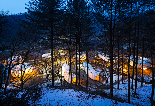 glamping-acampar-con-glamour-Glampsite diseñador por ArchiWorkshop (Yang-Pyeong, South Korea)2