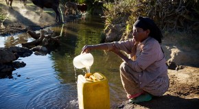 La Caja B: agua, por favor. The Zambia Project